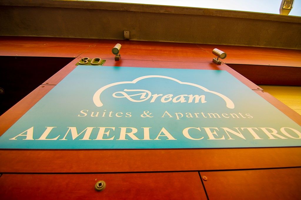 Dream Suites And Apartments Almeria Centro Exterior foto
